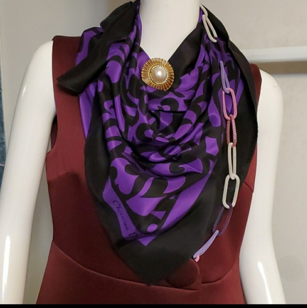 Christian Dior Ladies Slik Scarf. - Picture 5 of 16